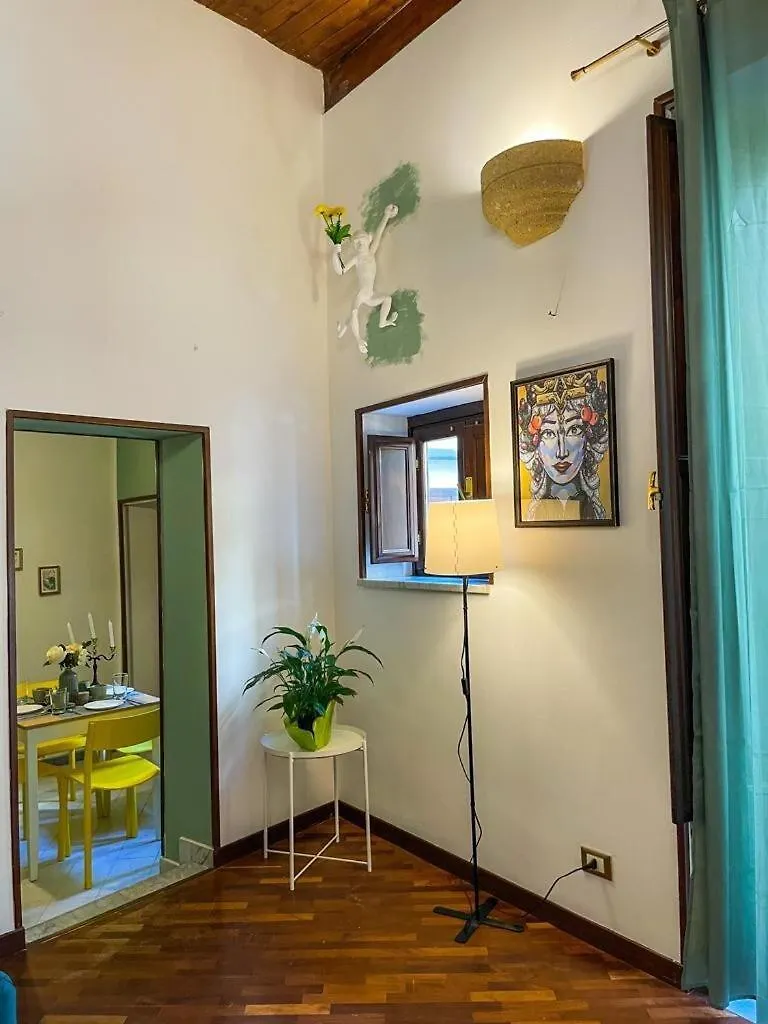 Charming House In The Historic Center Of Palermo Apartment