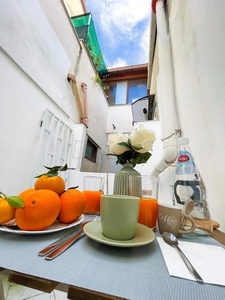 Charming House In The Historic Center Of Palermo Apartment Italy