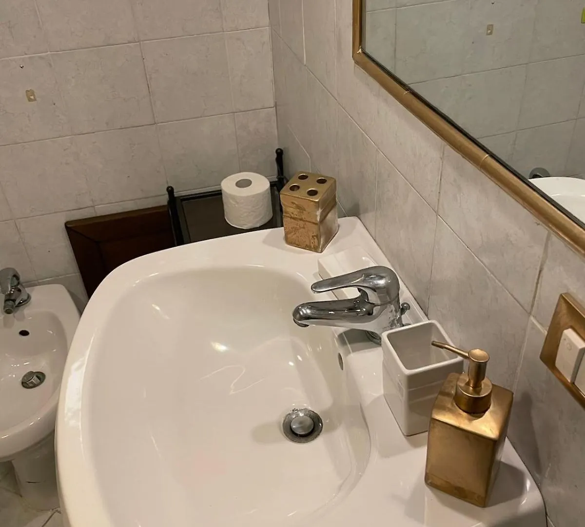 Charming House In The Historic Center Of Palermo Apartment
