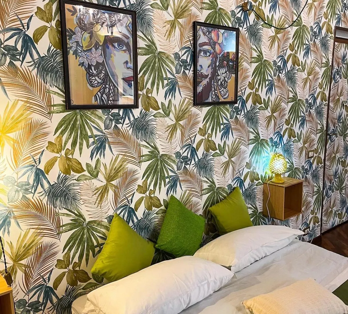 Charming House In The Historic Center Of Palermo Apartment