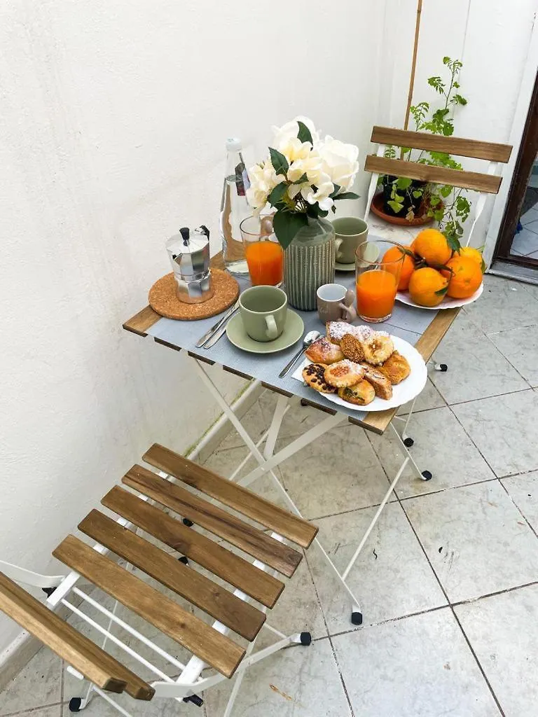 Charming House In The Historic Center Of Palermo Apartment
