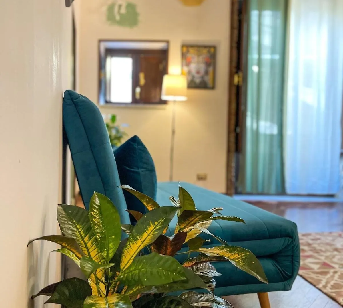 Charming House In The Historic Center Of Palermo Apartment