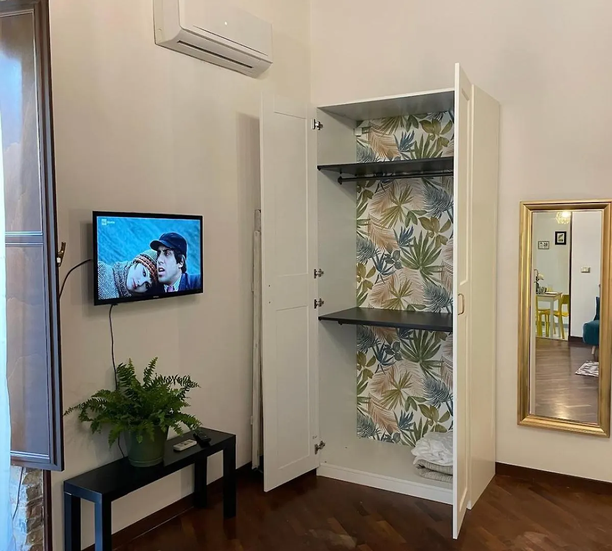 Charming House In The Historic Center Of Palermo Apartment Italy
